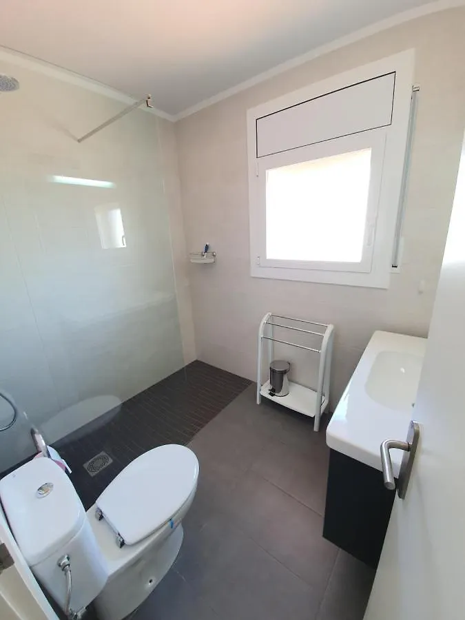 شقة إمبوريابرافا  في Apartamento Sant Mori-2